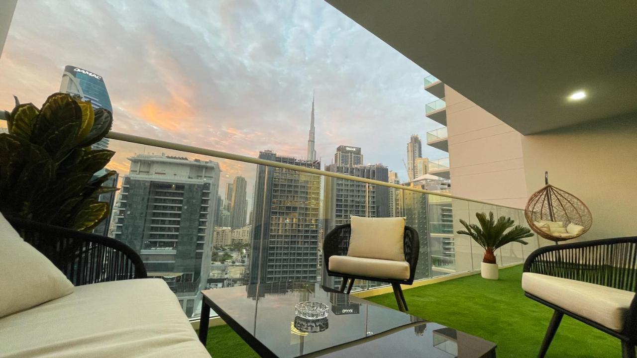 Luxury 2 Bedroom With Burj Khalifa View ดูไบ ภายนอก รูปภาพ